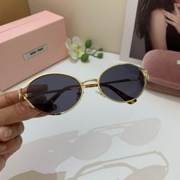 2025 new fashion trend all-match Miu Miu sunglasses
