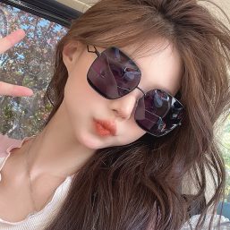 2025 New Fashion Trend All-match Chanel Sunglasses CH1755